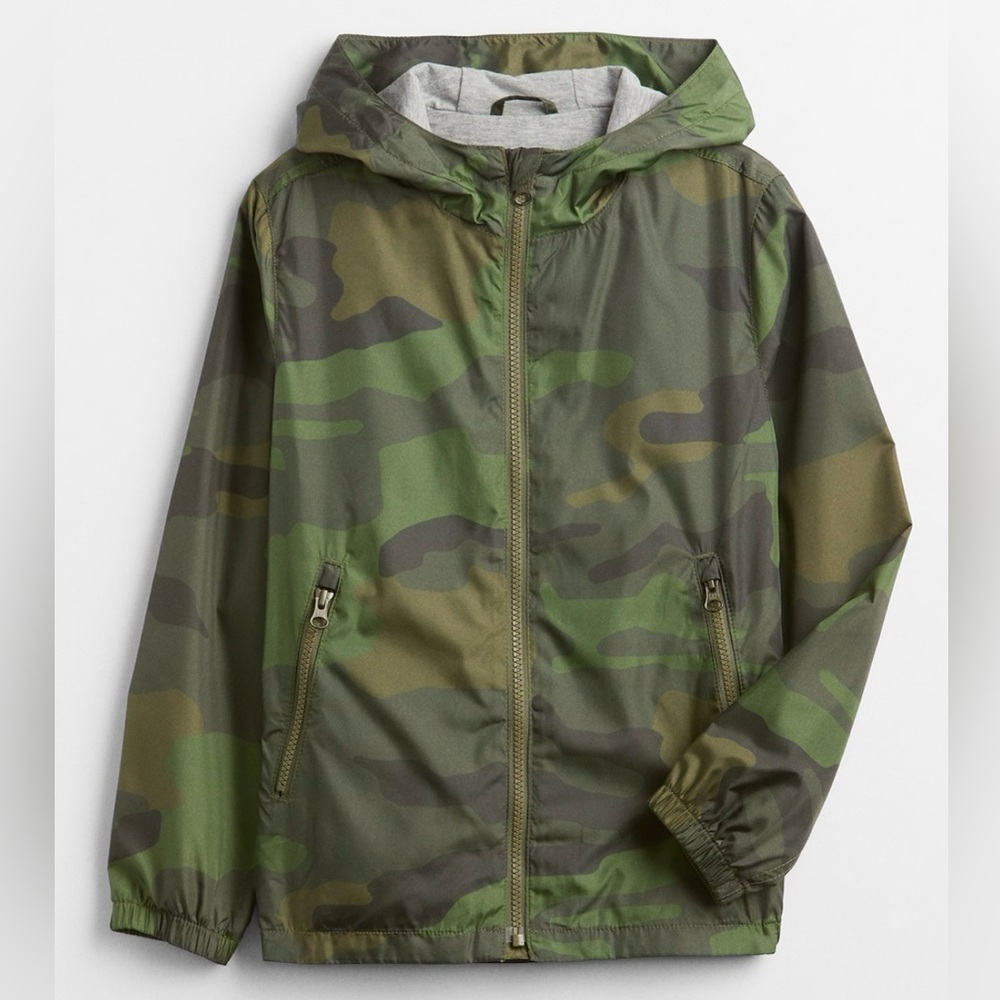 GAP Boys Hooded Wind Breaker. Size 10 (L). Color Green Camo.